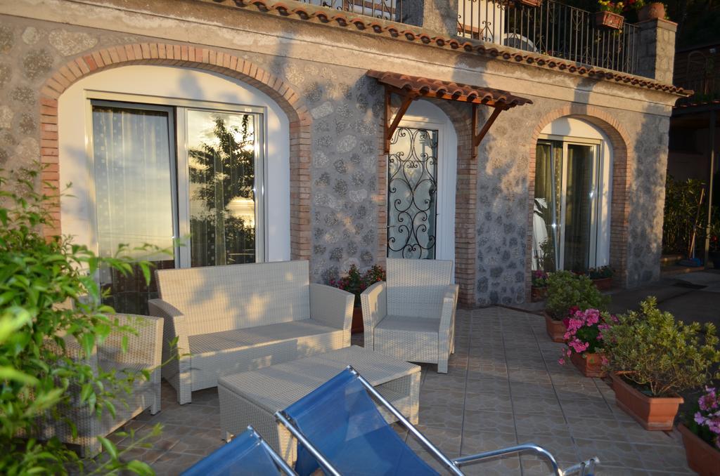 Le Ginestre Di Capri Bb & Holiday House อนากาปรี ภายนอก รูปภาพ
