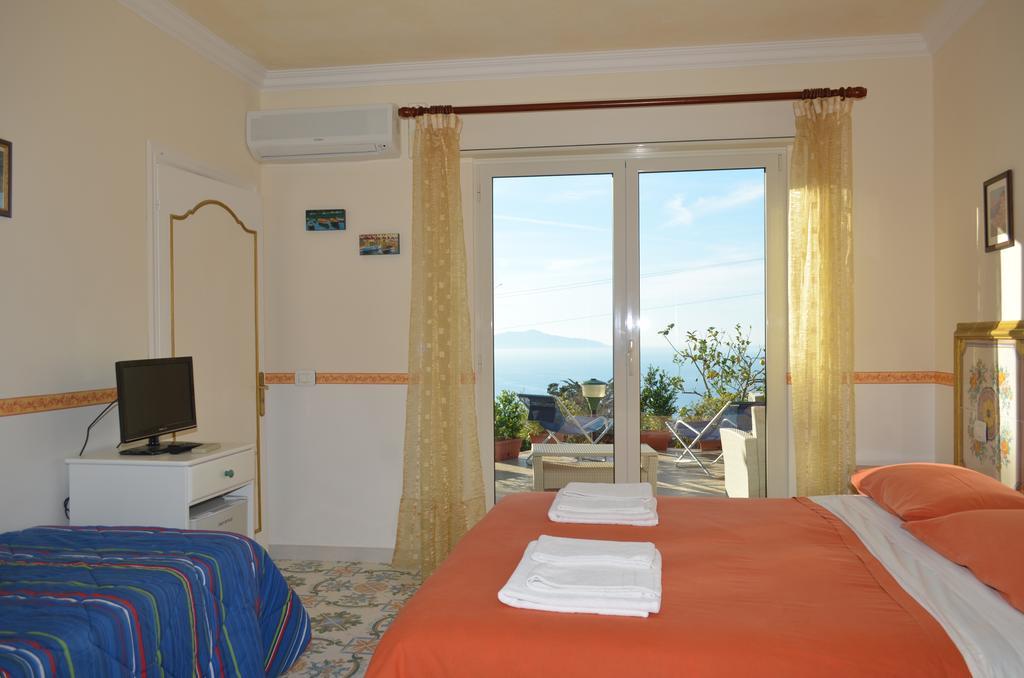 Le Ginestre Di Capri Bb & Holiday House อนากาปรี ภายนอก รูปภาพ