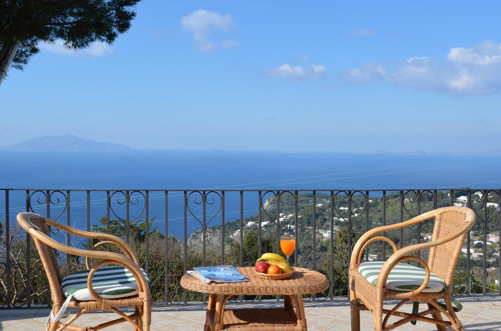 Le Ginestre Di Capri Bb & Holiday House อนากาปรี ภายนอก รูปภาพ