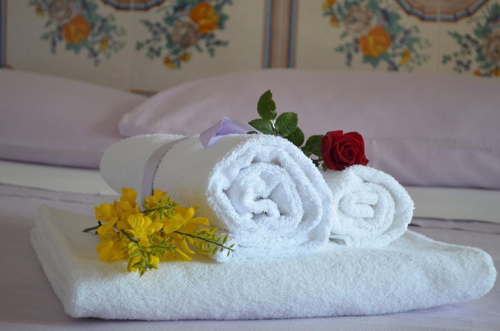Le Ginestre Di Capri Bb & Holiday House อนากาปรี ภายนอก รูปภาพ