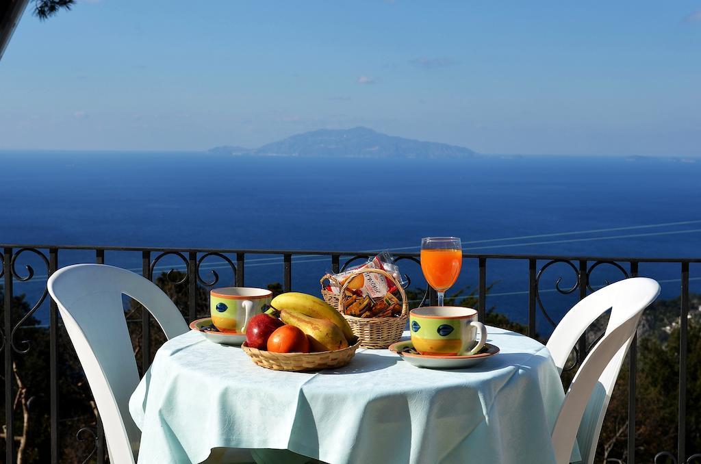 Le Ginestre Di Capri Bb & Holiday House อนากาปรี ภายนอก รูปภาพ