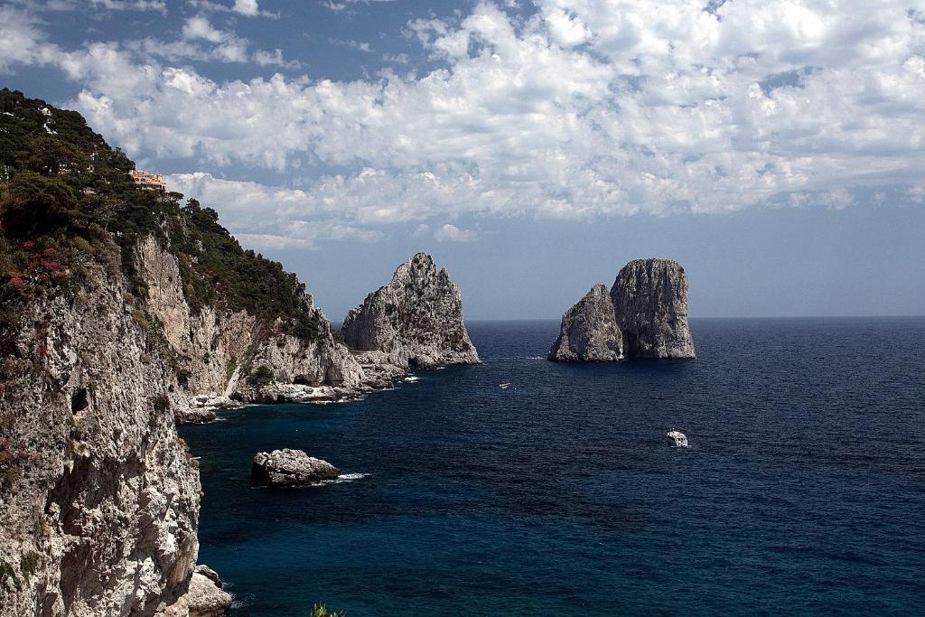 Le Ginestre Di Capri Bb & Holiday House อนากาปรี ภายนอก รูปภาพ