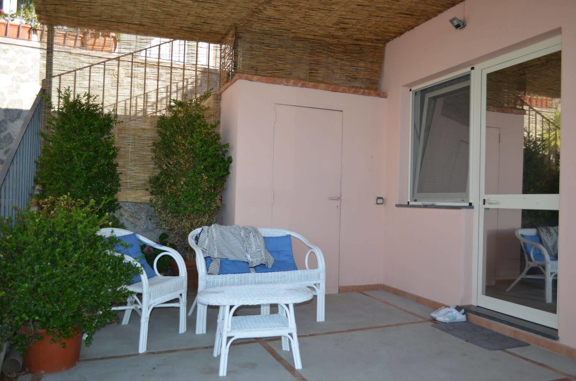 Le Ginestre Di Capri Bb & Holiday House อนากาปรี ภายนอก รูปภาพ